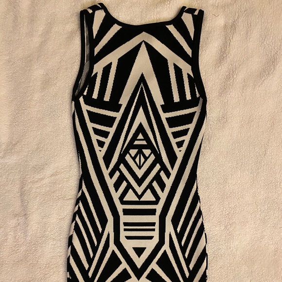 Dress - Picture 3 of 3